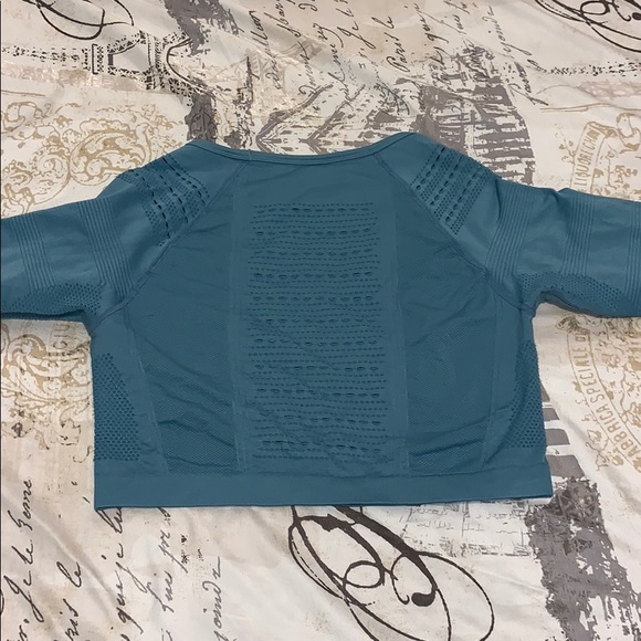 Athletic long sleeve crop top - Picture 4 of 5